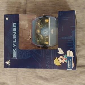 NWT DISNEY PARKS HAUNTED MANSION SKYLINER GONDOLA WITH STAND